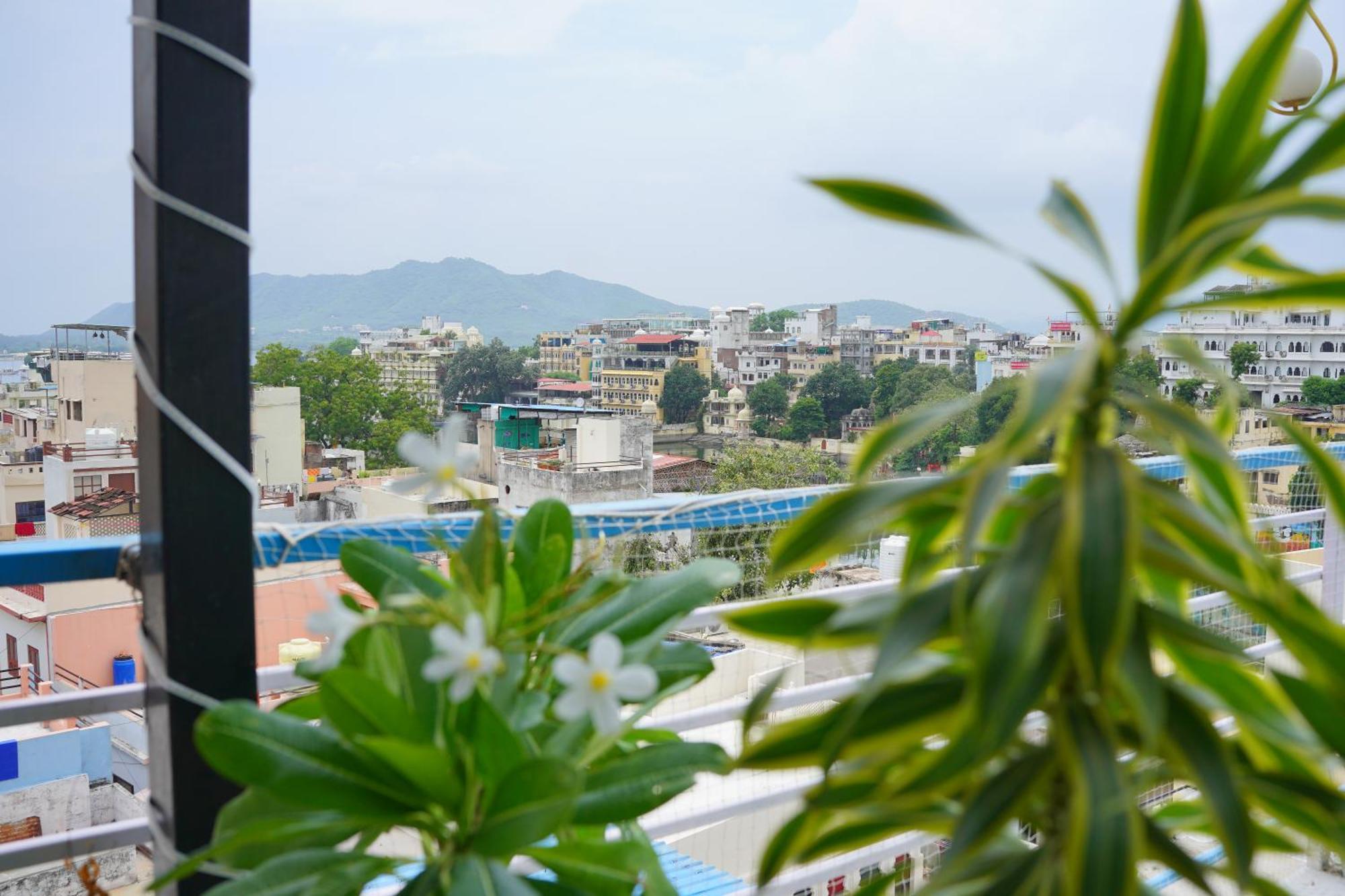 Hotel Lake Bridge Udaipur Exterior foto